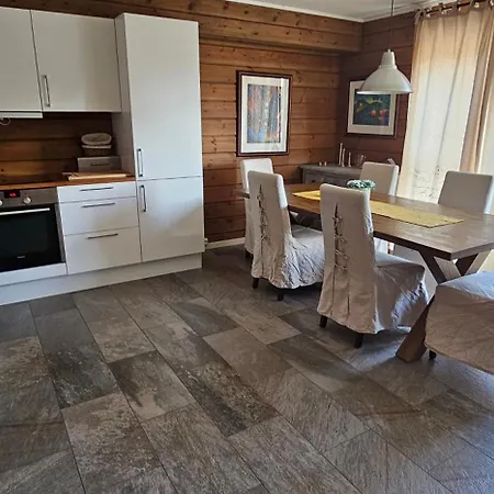 Kvaeven Golfhytte Holiday home *
